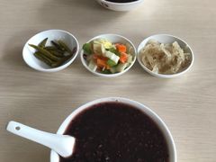 -闫家驴肉老店(华电一校店)