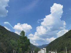 -亚拉雪山风景区