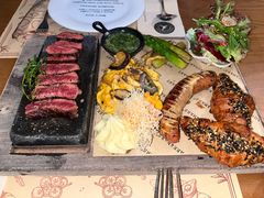 -Mark&Mars Restaurant