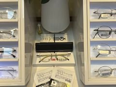 -天空之镜眼镜店蔡司依视路配镜授权零售店(望京颐堤港店)
