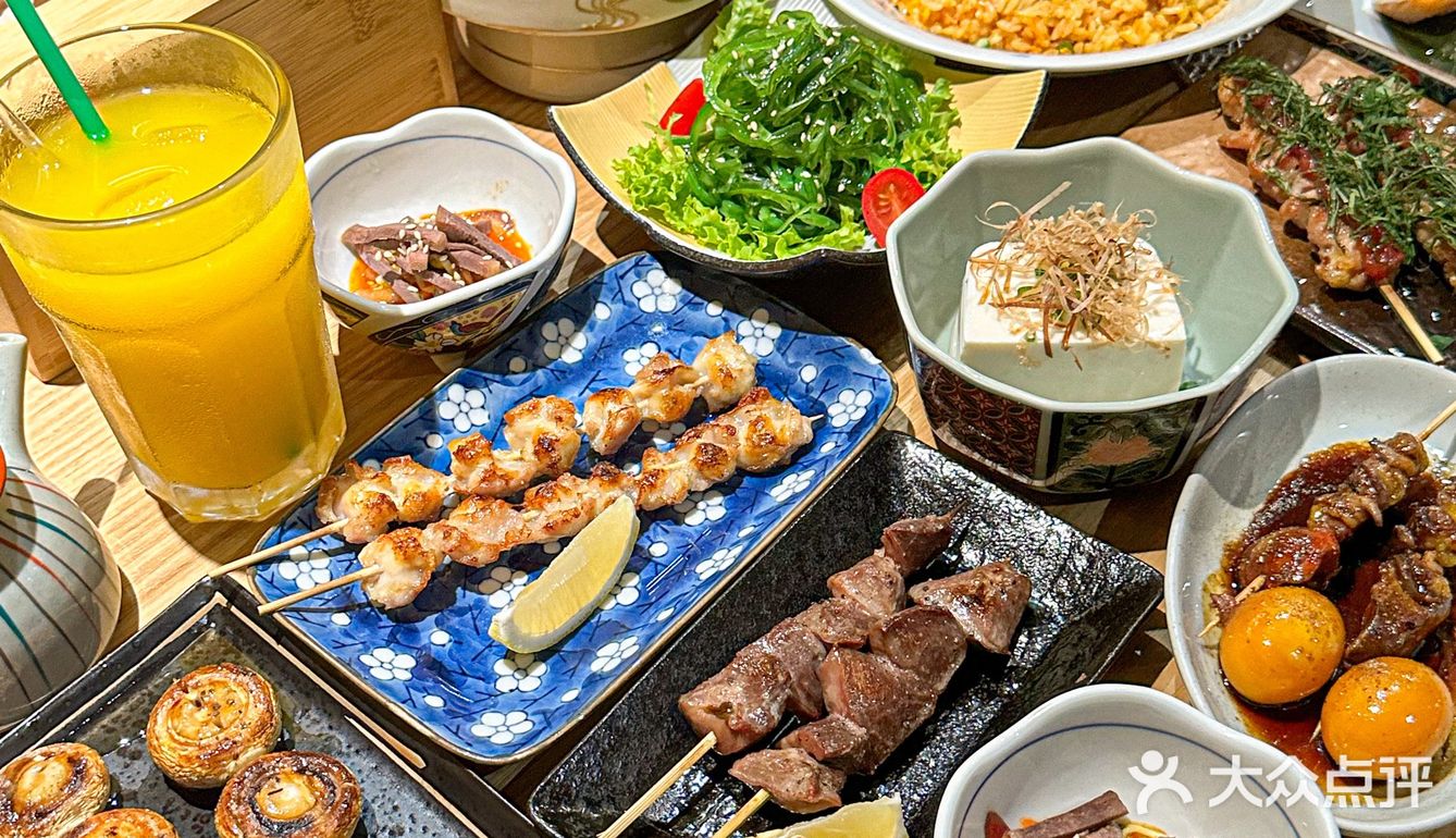 想要尝试正宗日本料理吗？南海大道有一家超级受欢迎的炭火烧居酒