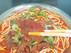 -薛记襄阳香辣牛肉面(平安路店)