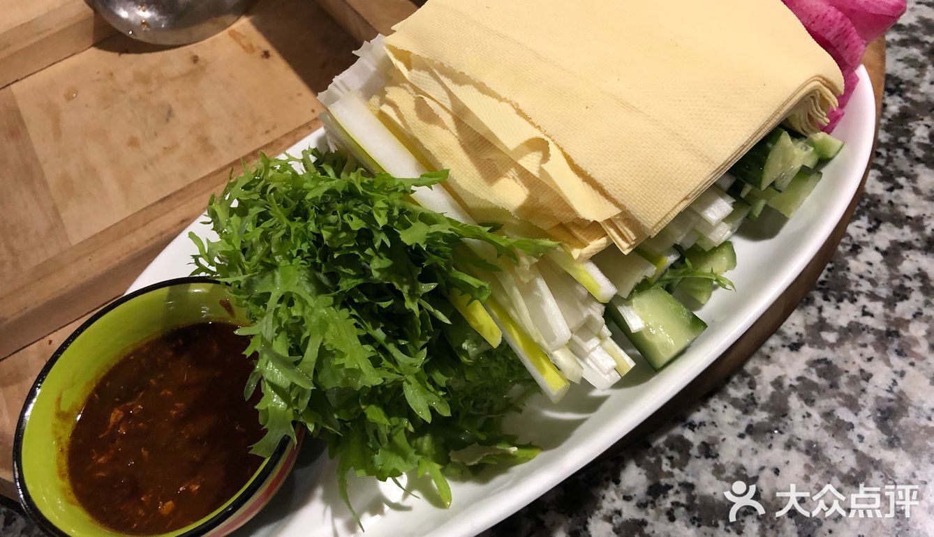 图一的红色小果子，酸酸甜甜冰冰的，特别赞
