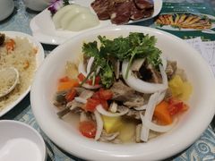 手抓羊肉-巴扎美食·新疆菜·西域歌舞表演餐厅(新疆大厦店)