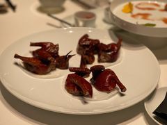 脆皮妙龄鸽-新荣记(建国门外大街店)