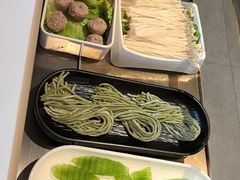 -左庭右院鲜牛肉火锅(金山万达店)