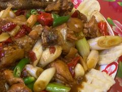-闯关东东北农家菜(崂山石老人店)