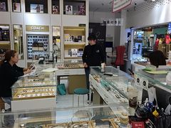-美式眼镜·授权蔡司.依视路.尼康.豪雅.明月(人民广场店)