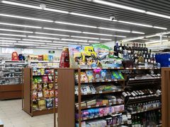-全家便利店(莲花池东路店)