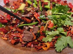 -包整·丝娃娃(一览甲秀楼风景店)