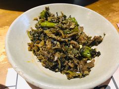白乐天老咸菜-白乐天毛肚火锅馆(解放碑店)