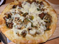 亚洲风味香肠酥皮薄脆披萨-新贝乐意大利餐厅(苏州中心店)