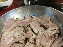 -老石黑山羊毛驴肉火锅(金凯广场店)