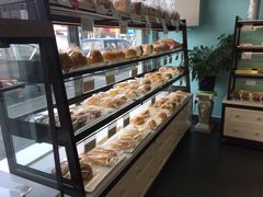 面包甜点陈列柜-爱维尔阳光蛋糕(镇湖店)
