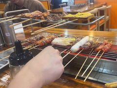 -哈尔滨小酒馆·鲜肉现穿自助烧烤(康新花园店)