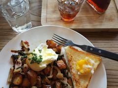 -Common Table · Brunch & Coffee