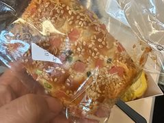 -DOUBLE HAPPINESS 双喜面包咖啡