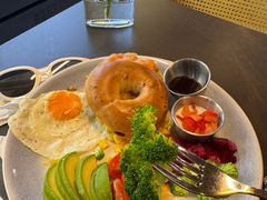 三文鱼营养餐-ommo cafe(半岛城邦店)