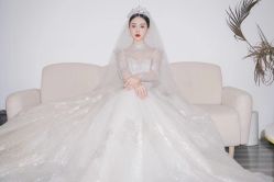 -Lady  Jane高端婚纱礼服馆