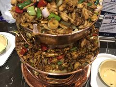 -巴四老城区炭火蛙锅(张江店)