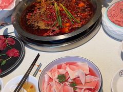 -茅草房·河畔园林火锅