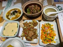 -老乡鸡(上海白玉兰广场店)