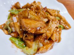 地三鲜-那家老院子东北菜·饺子·小鸡炖蘑菇(艳华街店)