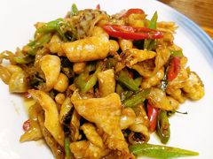 双椒脆鱼腩-美达尔烧烤海鲜家常菜(泰山路店)