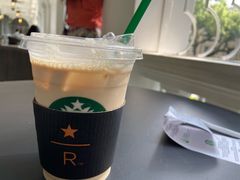 拿铁-星巴克臻选(广州沙面店)