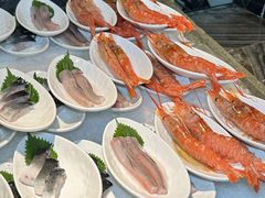 -雍容荟帝王蟹活龙虾展台自助(IFS黑金店)
