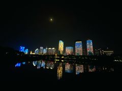 -万绿园