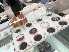 -UNI UNI(环亚凯瑟琳店)