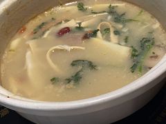 -三人行骨头王火锅(长寿店)