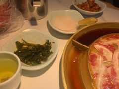 -猪啊牛呀羊啊铜盘烤肉(正大广场店)