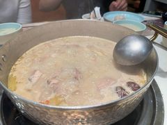 -洪氏嗨捞·猪肚鸡火锅(阳光天地店)