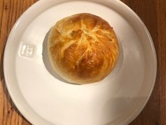 烤破酥包-云海肴·汽锅鸡·云南菜(广安门天虹店)