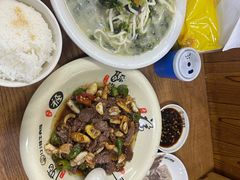-何永光123鲜牛肉馆(1号店)
