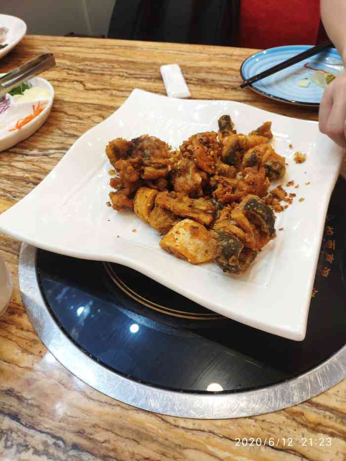 八月花河豚馆-"古人云:舍命吃河豚,现在不用舍命也能吃了.