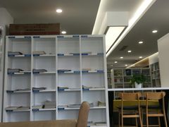 -淮海中路街道图书馆