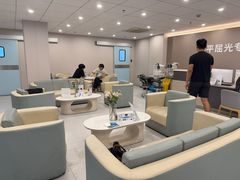 -上海大学附属上海和平眼科医院