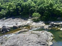 -燕子河大峡谷天坑仙境