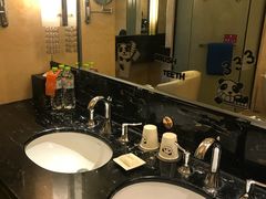 -成都保利公园皇冠假日酒店(熊猫基地店)