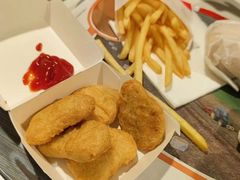 -麦当劳(哈西万达店)