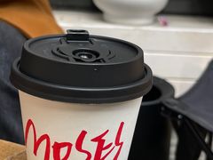 -Moses写字咖啡