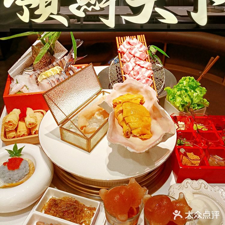 “领鲜天下·花胶鸡火锅”一碗汤底抵十张面膜✌