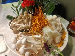 -澳美徕·港式花胶鸡火锅(高新万达店)
