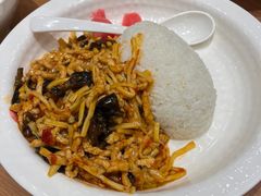 鱼香肉丝饭-阳阳中国饭(北京荟聚店)