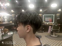-海文先生国潮烫染男士理发馆