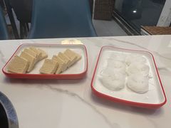 -毛辣果·贵州红酸汤牛肉火锅(西单店)