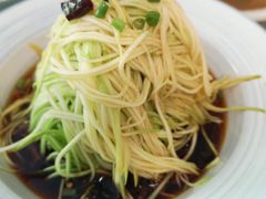 凉拌西葫芦丝-小郭私房菜·海肠捞饭店(学士街店)